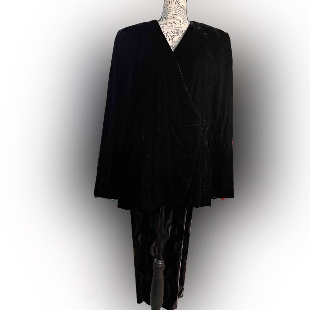 Constance Saunders Two Piece Silk & Rayon Pant Suit, Size 16